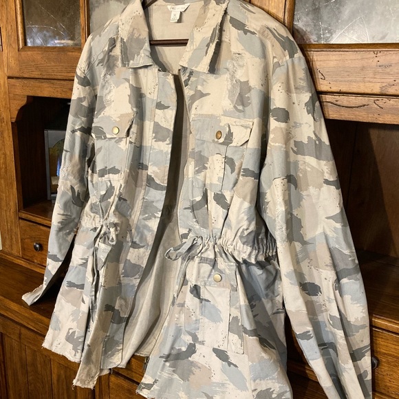 NWOT Cato brand Womens Distressed Army Jacket. - Picture 4 of 4